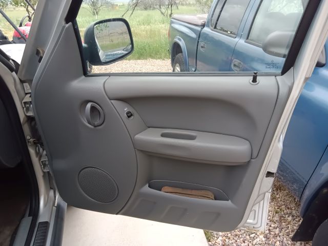 2006 LIBERTY 4X4 SILVER (11).jpg